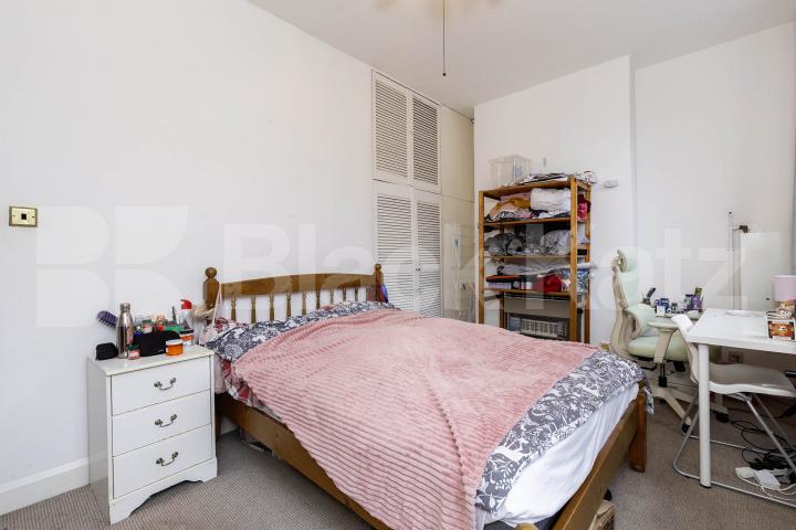 Spacious 3 bedroom property located in Highbury close to Arsenal Station  Drayton Park, Highbury